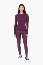 Load image into Gallery viewer, Crossover Leggings Burgundy
